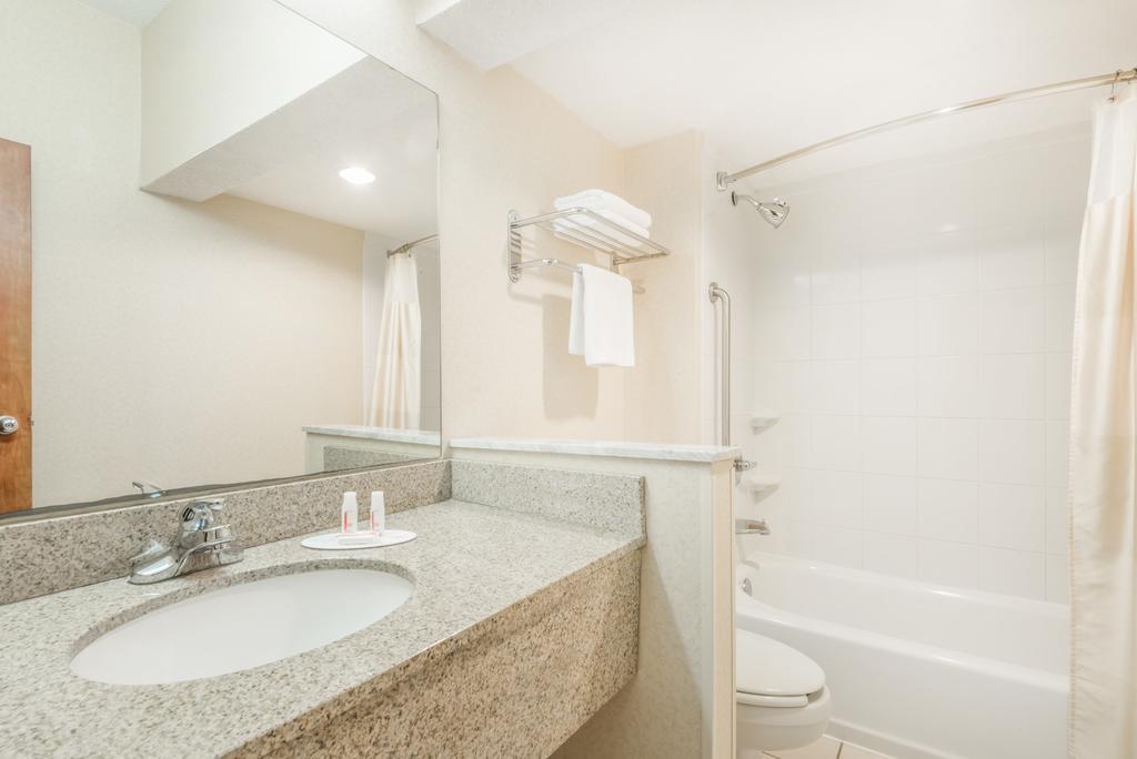 Baymont By Wyndham Greensburg מראה חיצוני תמונה