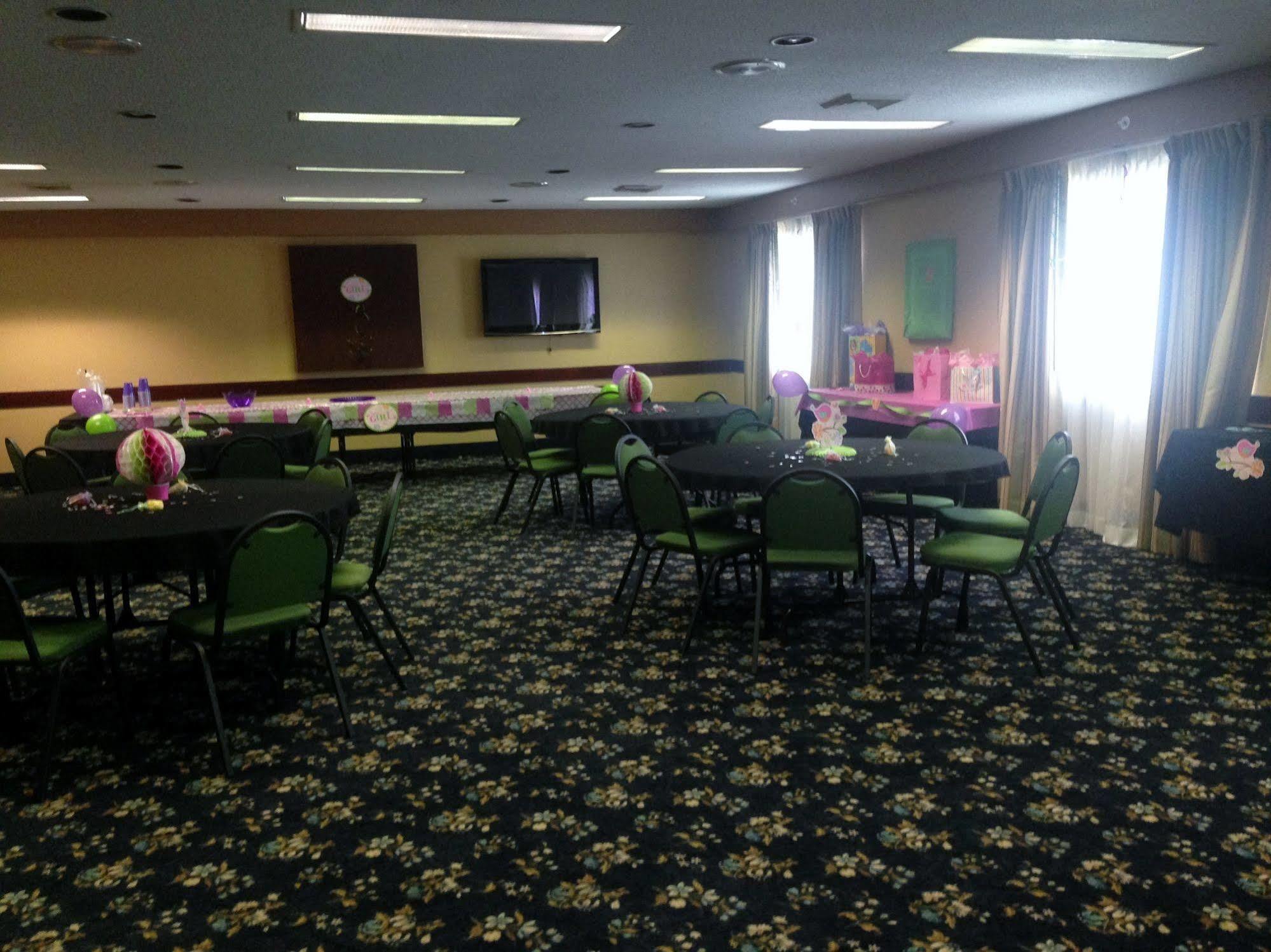 Baymont By Wyndham Greensburg מראה חיצוני תמונה