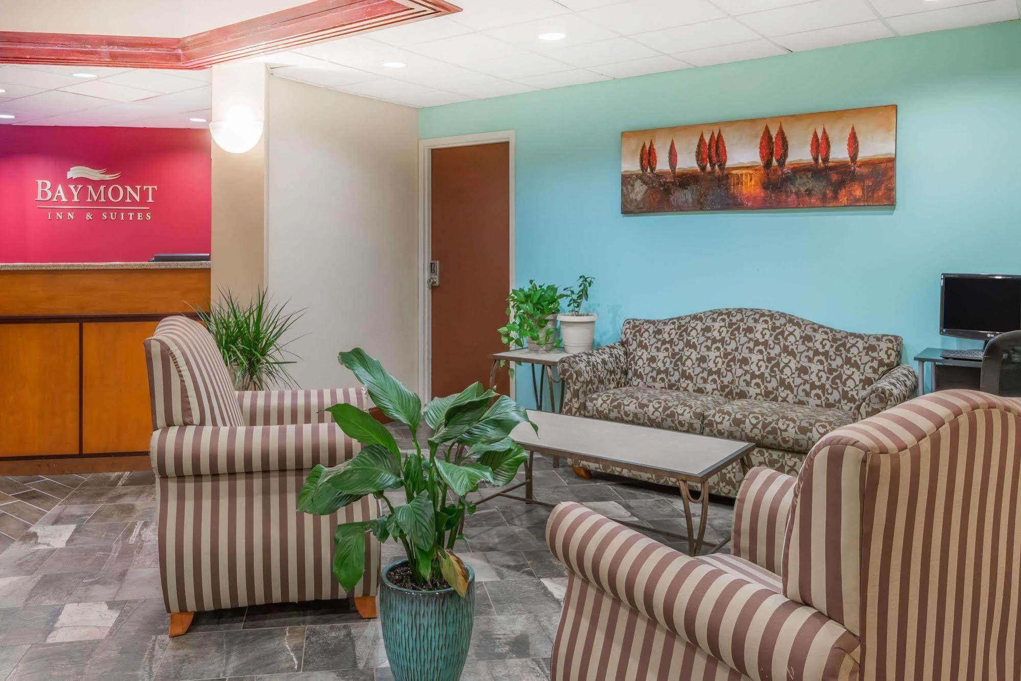 Baymont By Wyndham Greensburg מראה חיצוני תמונה